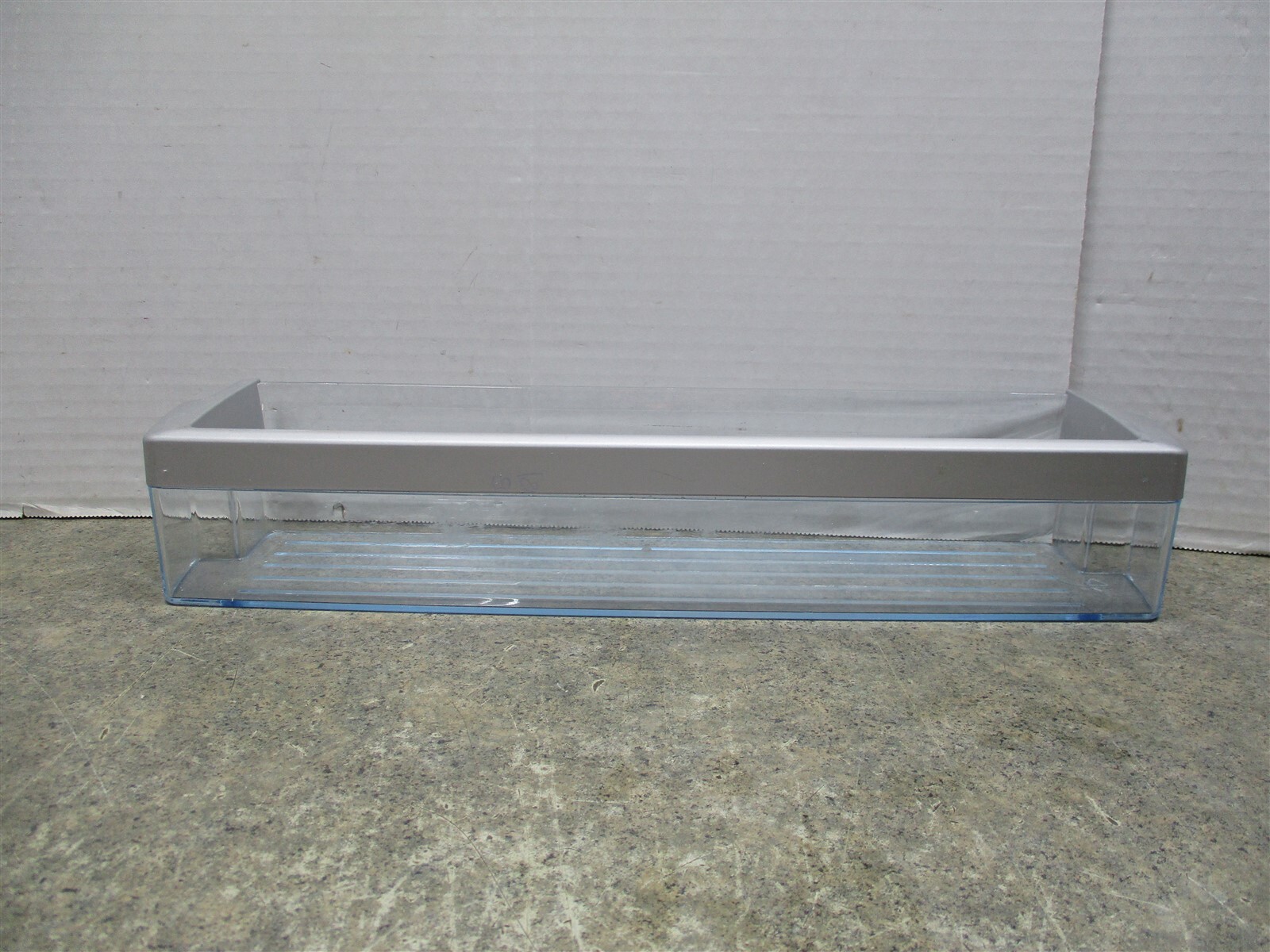 BOSCH REFRIGERATOR TRAY BIN PART # 00673123