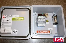 3 Wire Residential Solar Panel Power Fuse Combiner Box (Select Fuse Size)