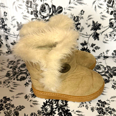 Girls Beige Faux Suede Ankle Booties Faux Fur Lined Pull-On Button, 9.5