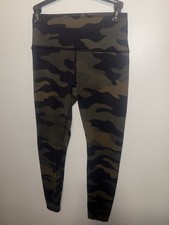 VICTORIA'S SECRET PINK Ultimate Leggings Camo Print Size Small