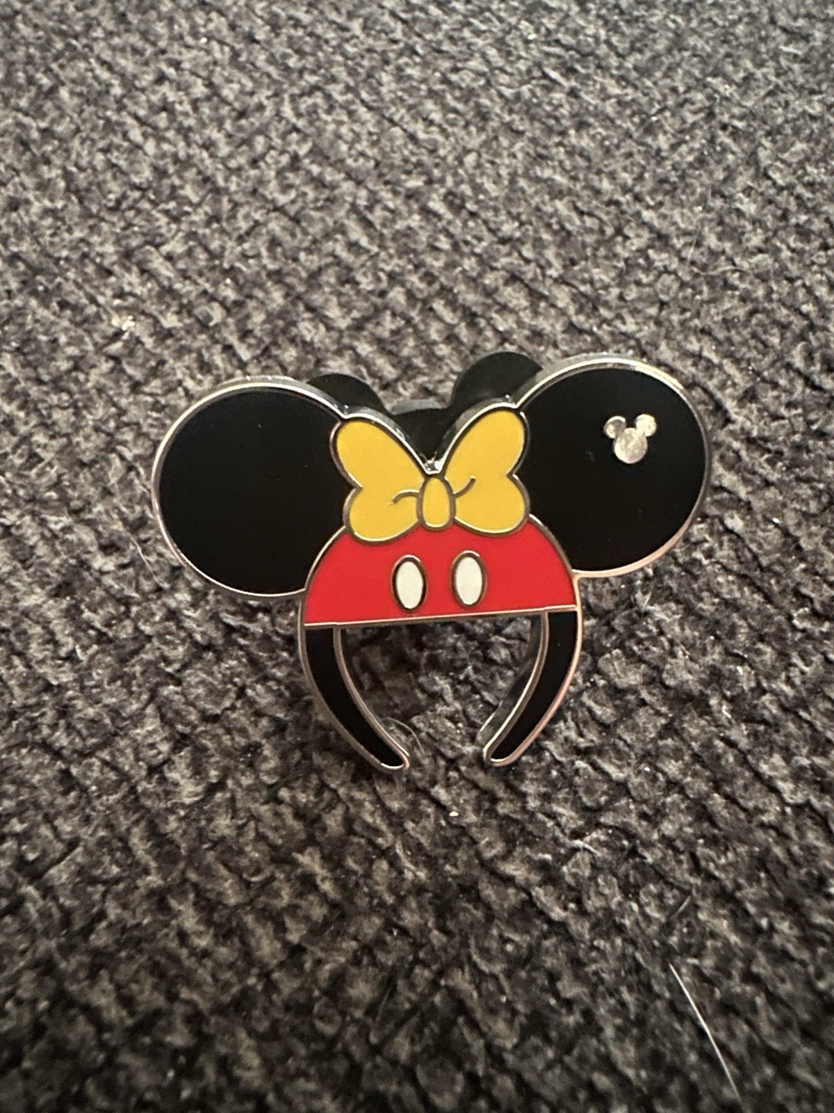2025 WDW Hidden Disney Pin Mickey Minnie Ear Headband Ear Hat Hidden Mickey Pin