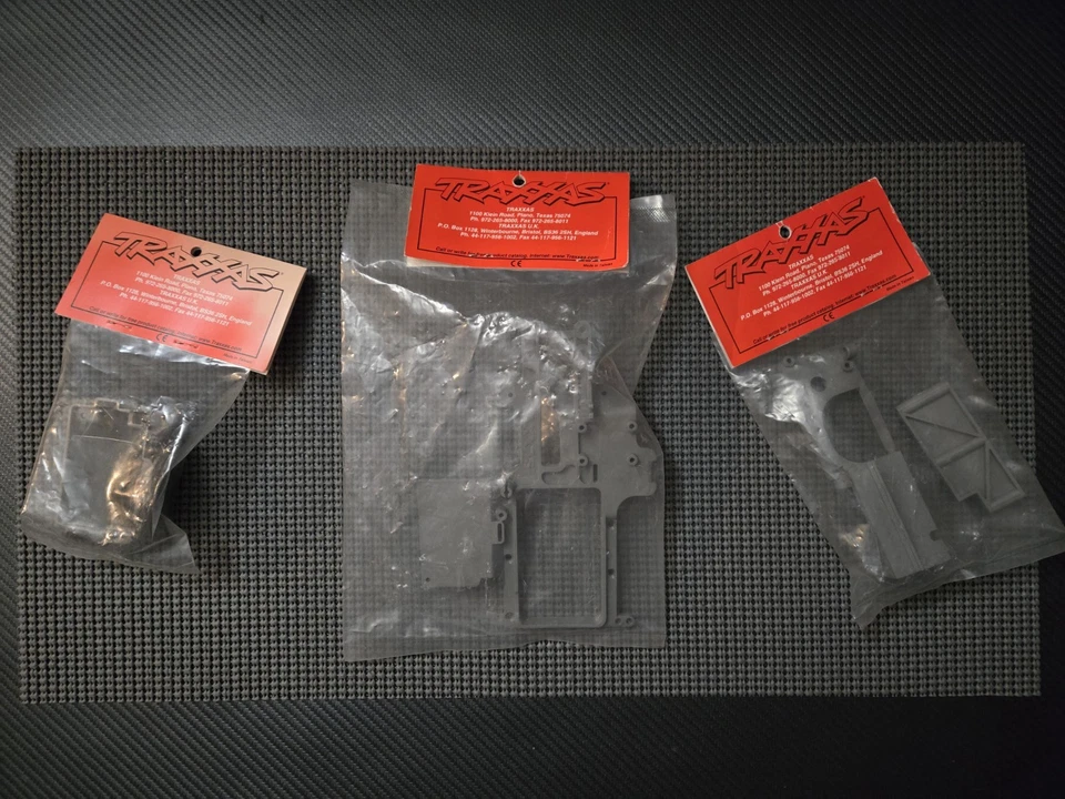 Traxxas Nitro 4Tec 3.3 Chasis Superior Rígidores Chasis Receptor Cubierta Caja Nuevo de Lote Antiguo Foto 2 de 4