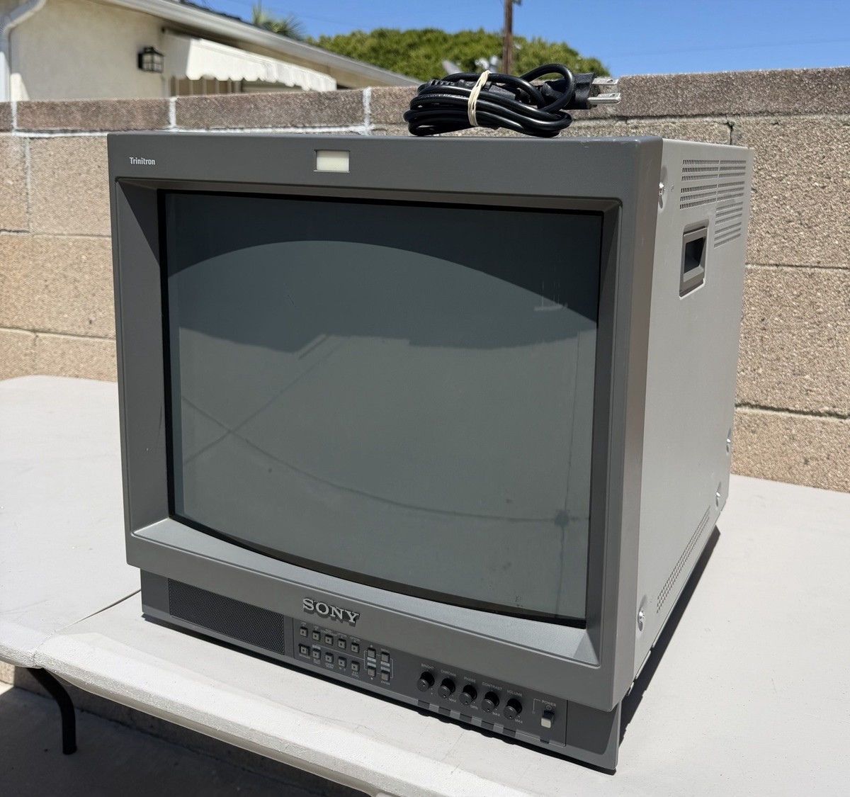 Sony Trinitron PVM-20L2 Professional Color Video Monitor Tested