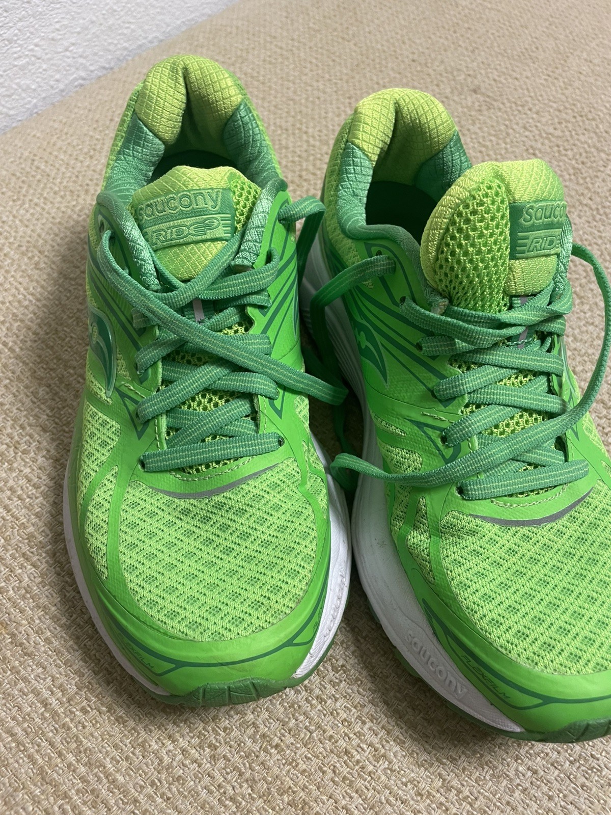 Saucony ride9 RunPop Womens Size 7 Green Running Shoe 8mm offset thumbnail 2