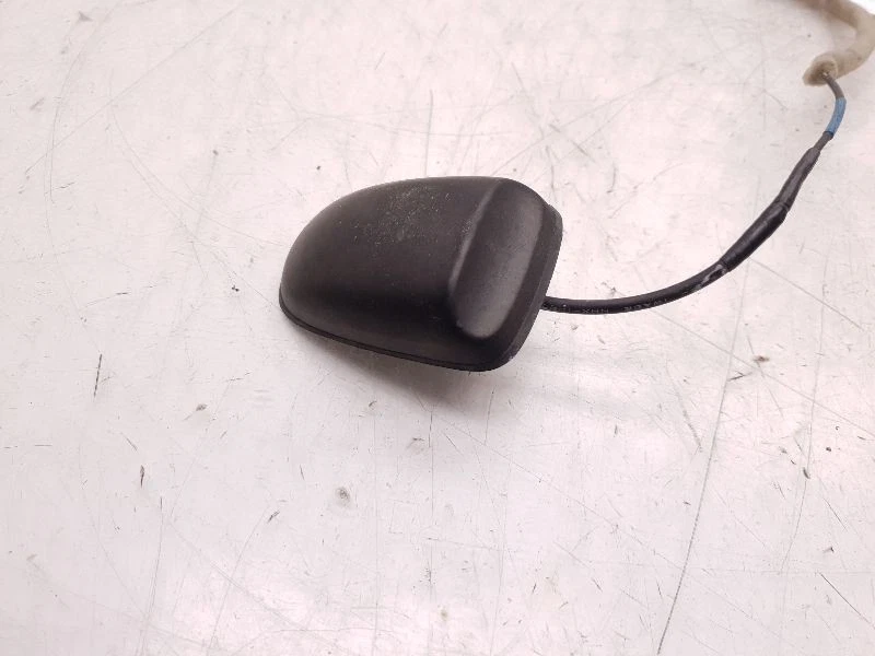 Toyota Sienna 2013 antena montada en el techo Foto 2 de 4