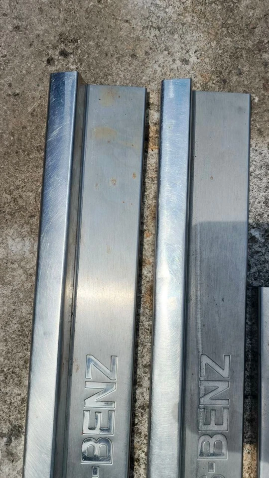 GENUINO MERCEDES-BENZ W124 Placa rasguño umbral puerta entrada E500 E320 obra maestra Foto 3 de 4