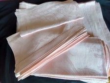TOVAGLIA RETTANGOLARE IN TESSUTO JACQUARD ANNI 50 PIU' 12 TOVAGLIOLI ROSA CIPRIA