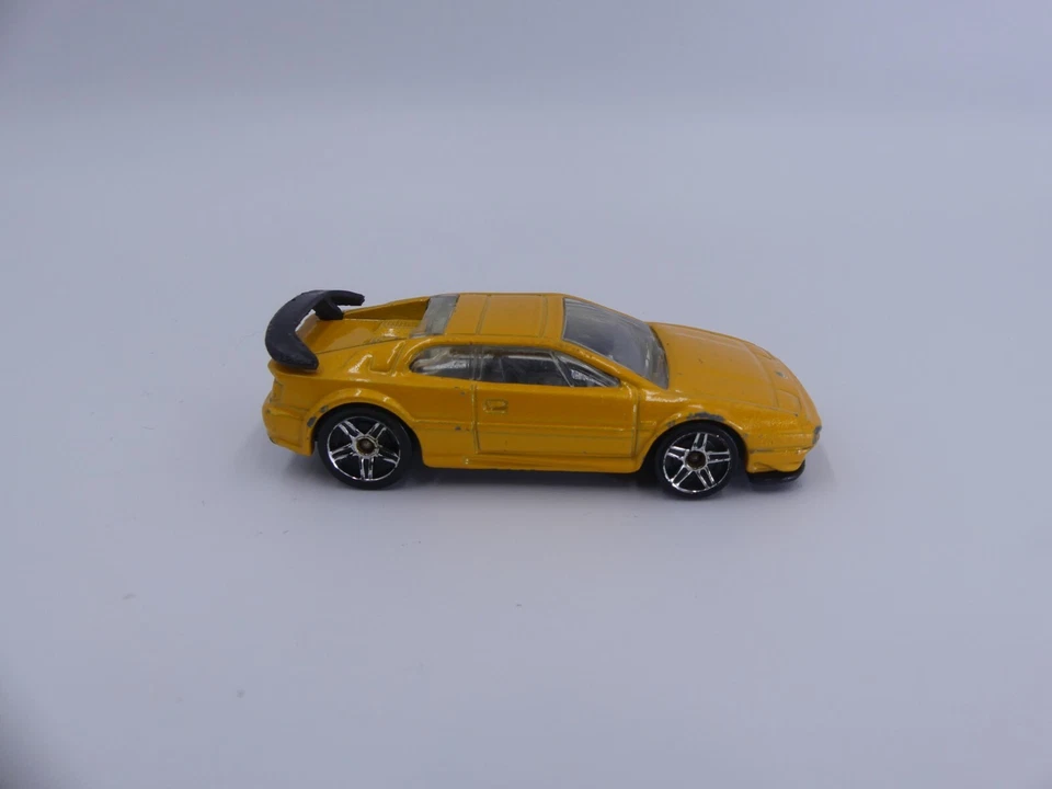 2008 Hot Wheels #113 Team: Exotics 1/4 LOTUS ESPRIT Yellow w/Chrome Pr5 Spokes - Image 4 of 4