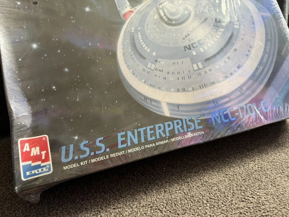 AMT STAR TREK THE NEXT GENERATION U.S.S. ENTERPRISE NCC-1701-C MODEL KIT, SEALED - Image 2 of 4