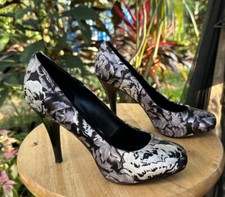 Nine West 5.5 M Heels Black White Floral Satin 4 in heel