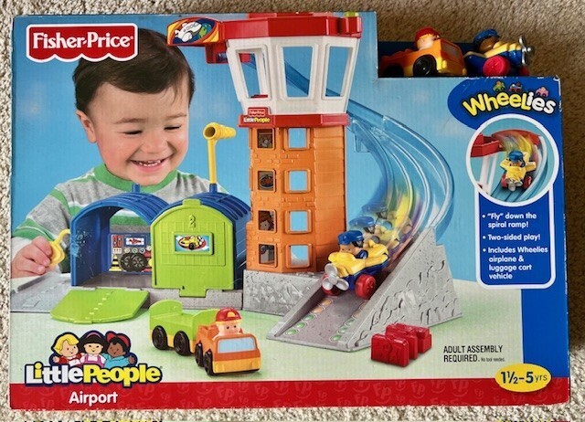 その他 Little Tikes Airport Playset Fisher Price Little People Wheelies Airport 2012 Retired Sealed in