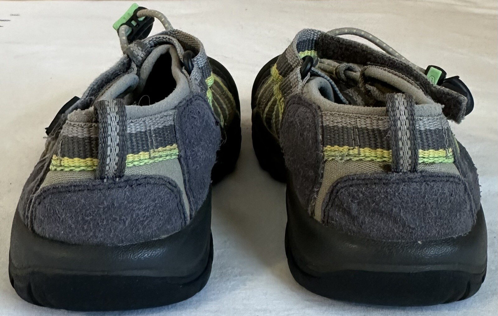 Sandali KEEN taglia 10 bambini verde marrone chiaro impermeabili escursionismo campeggio scarpe da trail boat