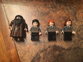 Lego #4738 Harry Potter Hagrid's Hut Complete w/ Box, Instructions & Lightbrick