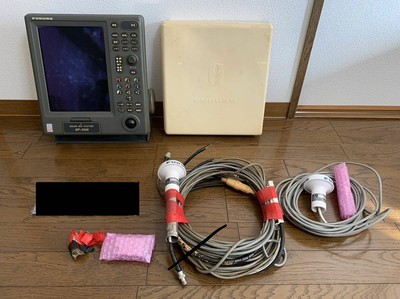 FURUNO GP-3500 PLOTTER 10.4-inch color LCD with unused FURUNO GP-3500 PLOTTER 10.4-inch color LCD with unused