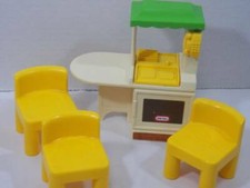 Little Tikes Loving Family Dollhouse Kitchen Island Stove 3 Yellow Chairs