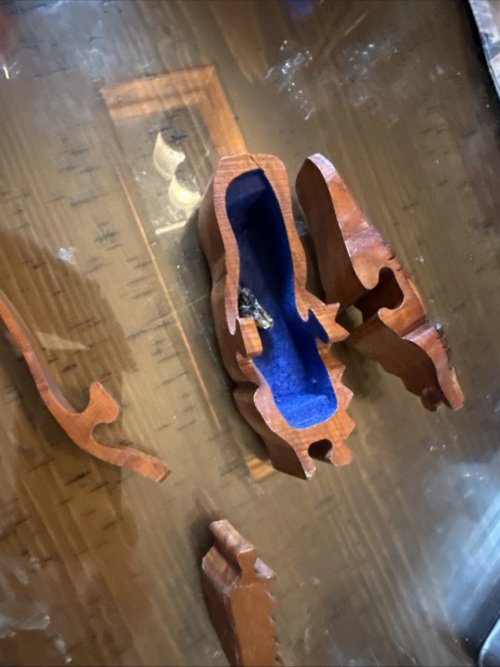 Деревянная коробка-головоломка аллигатор 7 1/2 дюйма с настоящим когтем аллигатора внутри - Изображение 4 из 4