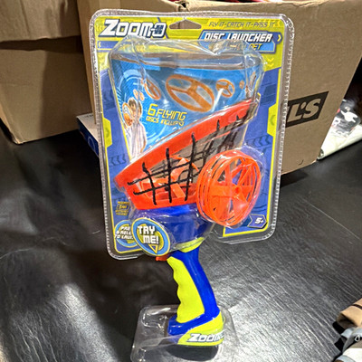 Zoom-O Disc Launcher w/ Catch Net Set, 6 Flying Discs, Ages 5+ (2021)