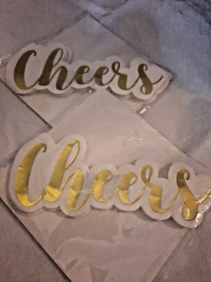 Lote de 2 paquetes "Saludos" 16 servilletas troqueladas doradas blancas elegantes fiesta 32ct año nuevo Foto 4 de 4