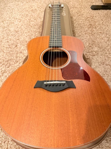 Taylor GS Mini Mahogany Acoustic Guitar With Padded Gig Travel Case