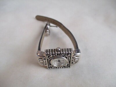 Geneva Elite Wristwatch Brown Buckle Band Silver Tone Round Face Heart Theme