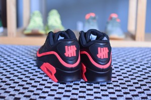 air max 90 x supreme