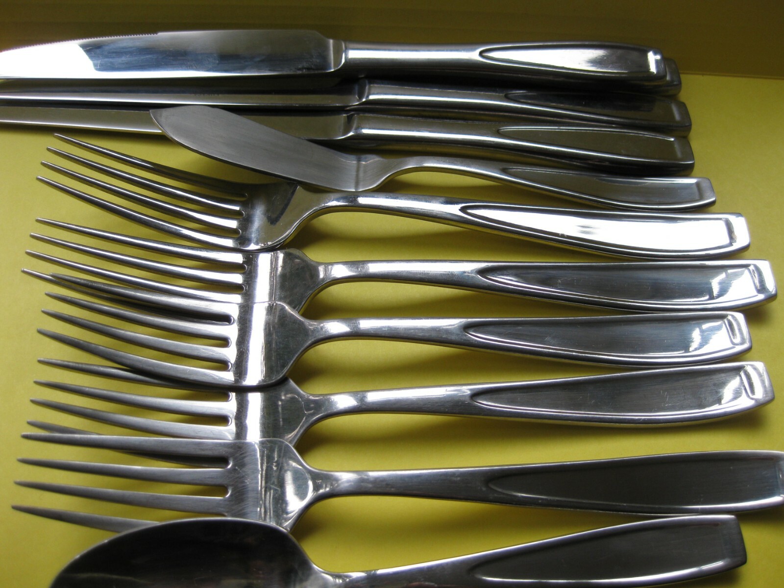 11 Pieces Mikasa Natasha Glossy 18/10 Stainless Flatware 