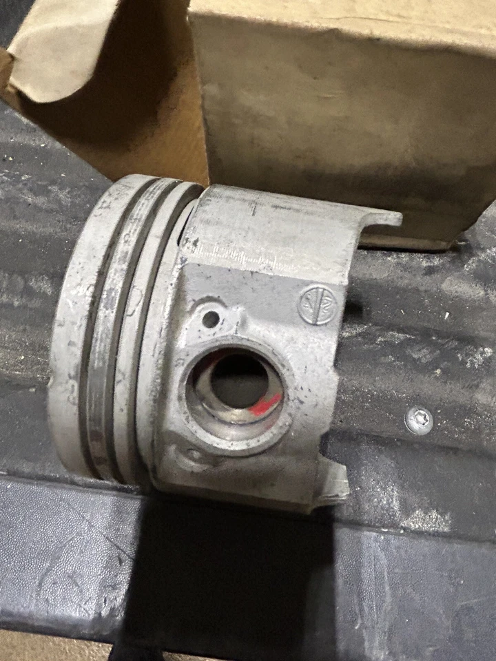 Nuevo de Lote Antiguo 73-74 Pontiac Firebird Bonneville GP Lemans Catalina 350 Pistones - GM 493165 Foto 4 de 4