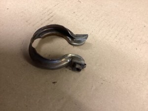 YAMAHA V-MAX AUSPUFFKRÜMMERKLEMME