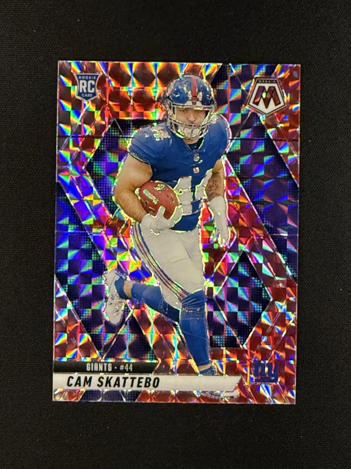 2025 Panini Mosaic Cam Skattebo #305 Rookie RC Red Camo New York Giants