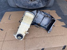 2011-2016 Ford F250 F550 Diesel 6.7 Lh Driver Battery Tray Coolant Reservoir Oem 2011-2016 Ford F250 F550 Diesel 6.7 Lh Driver Battery Tray Coolant Reservoir Oem