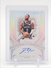 DAMIAN LILLARD 2024-25 FLAWLESS DISTINGUISHED SILVER BUCKS AUTO /25 Q2323