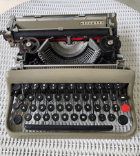 Vintage Olivetti Lettera 22 Typewriter Italy ...