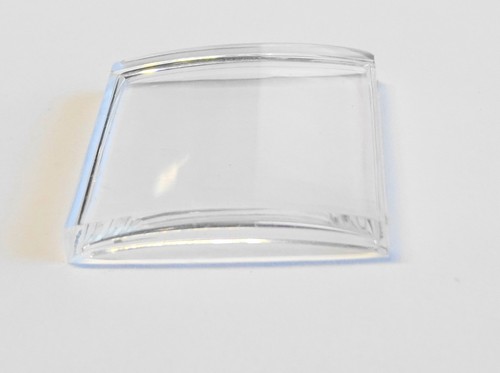 VERRE MONTRE CARRÉ 20 mm CINTRÉ 4 COTÉS