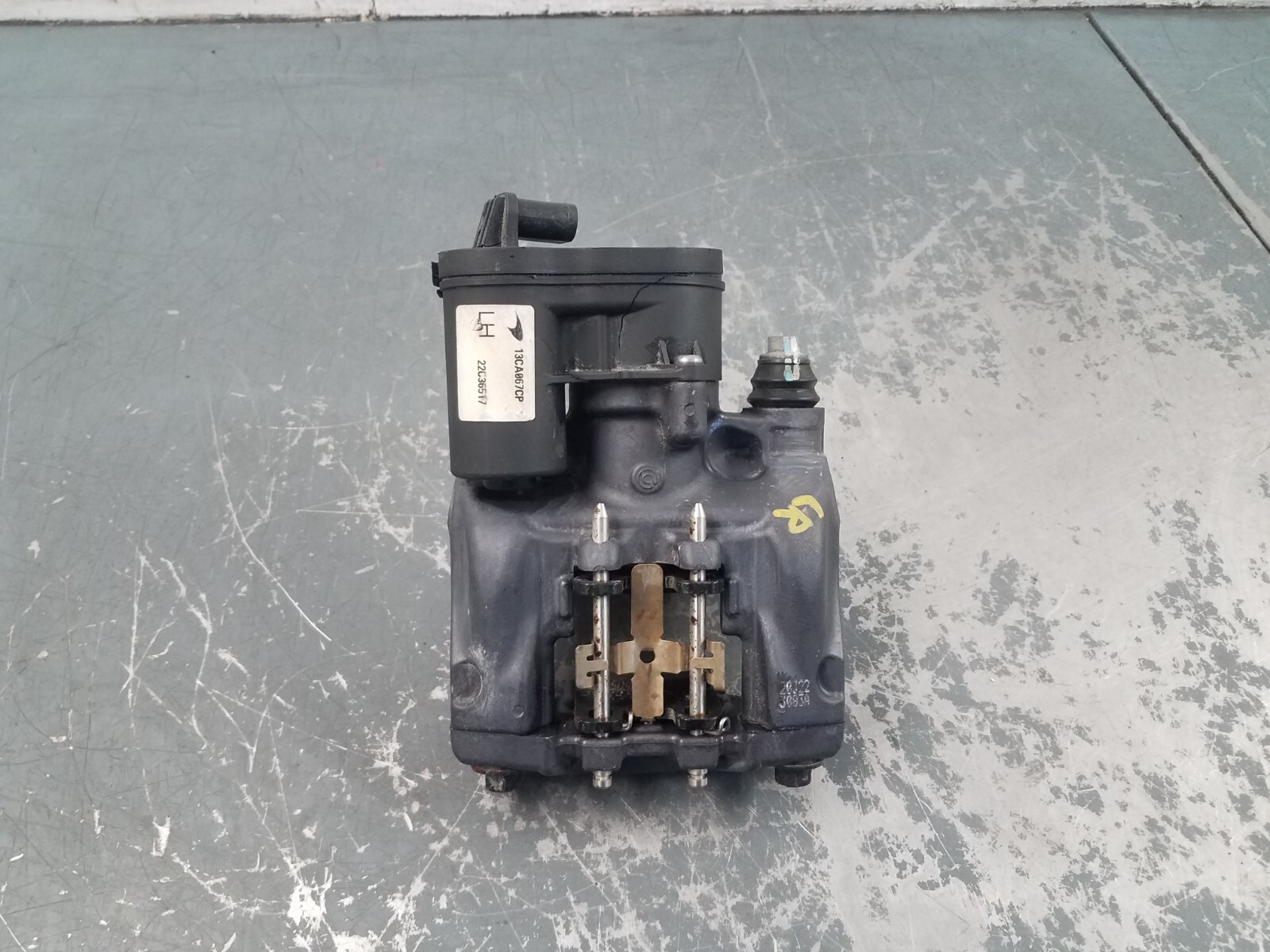 2021 McLaren 765LT Parking Brake Caliper Set  - * #5537 C7