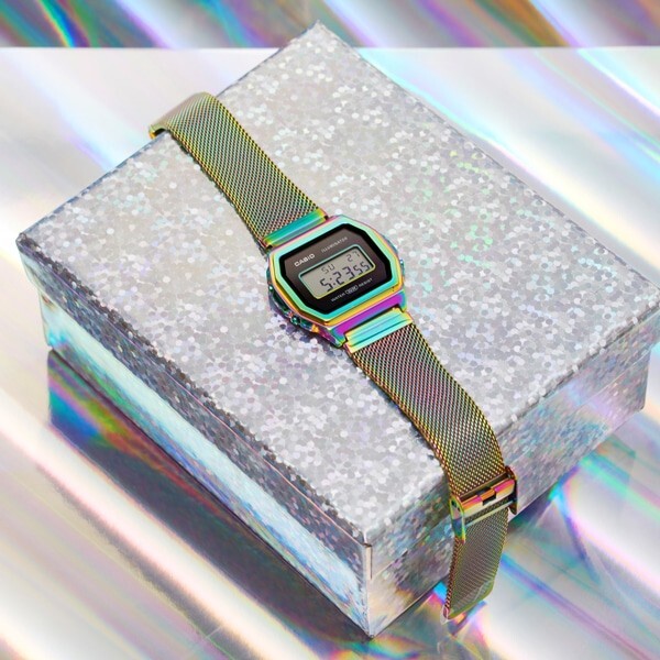 新品✨限定　カシオ  プレミアム レインボーカラー A1000RBW-1JF CASIO Standard Premium A1000RBW-1JF TiCTAC Limited Rainbow