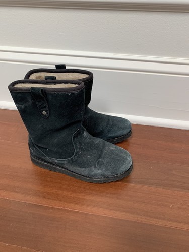 ugg style boots size 2