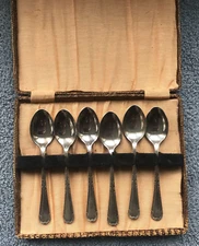 Vintage set of 6 EPNS silver plated DEMITASSE SPOONS matching silverware in case