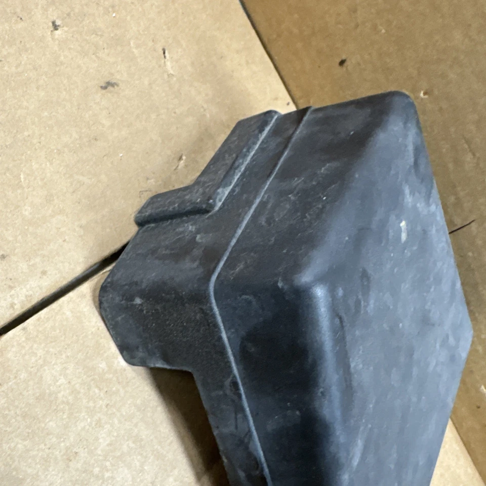 2017-2023 SUBARU IMPREZA FRONT ENGINE FUSE RELAY JUNCTION BOX COVER OEM B114 - Image 4 of 4