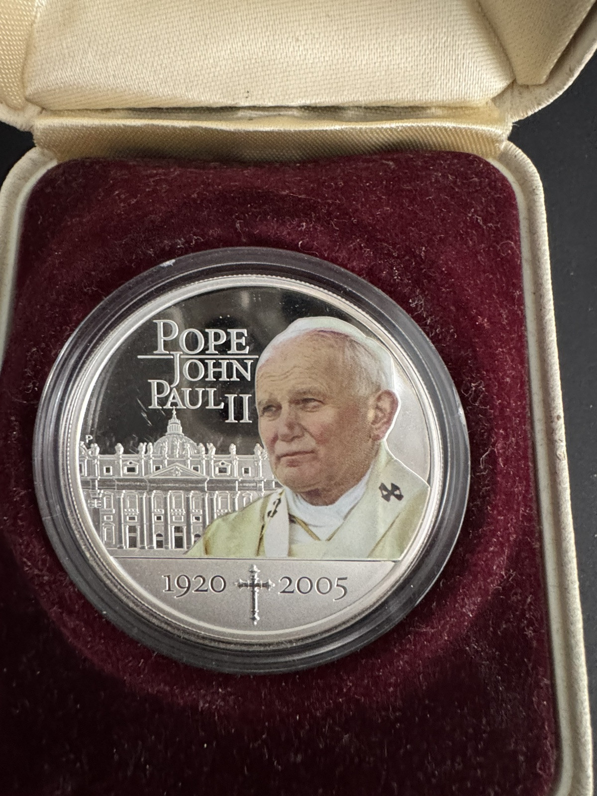 2005  Pope John Paul II 1920-2005 1 oz silver coin