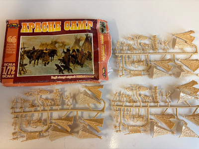 VINTAGE ATLANTIS/NEXUS APACHE CAMP SET  1/72 NIB