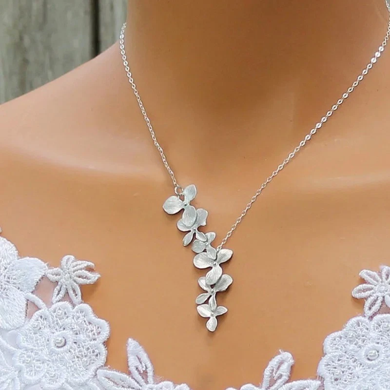 COLLANA DONNA VINTAGE ARGENTO FIORE ELEGANTE GIROCOLLO MODA FESTA NOZZE - Immagine 2 di 4