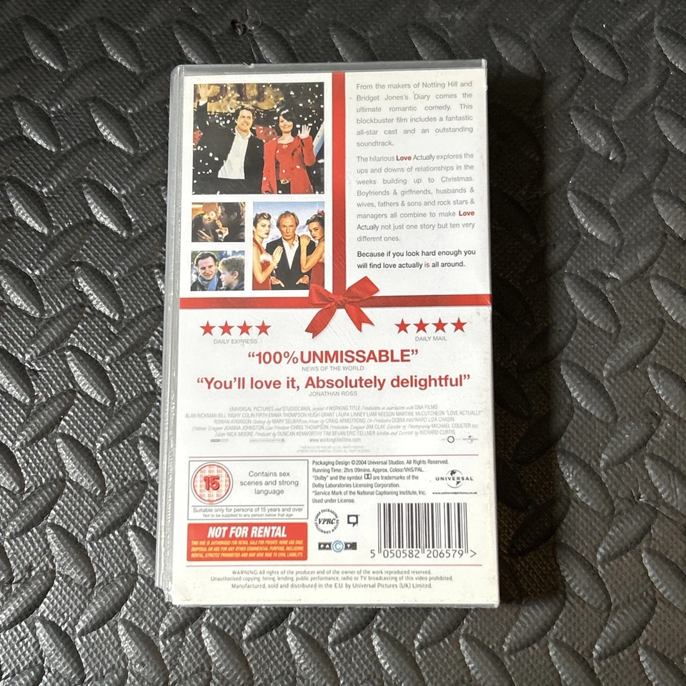 Love Actually (VHS, 2005) - Image 2 of 4