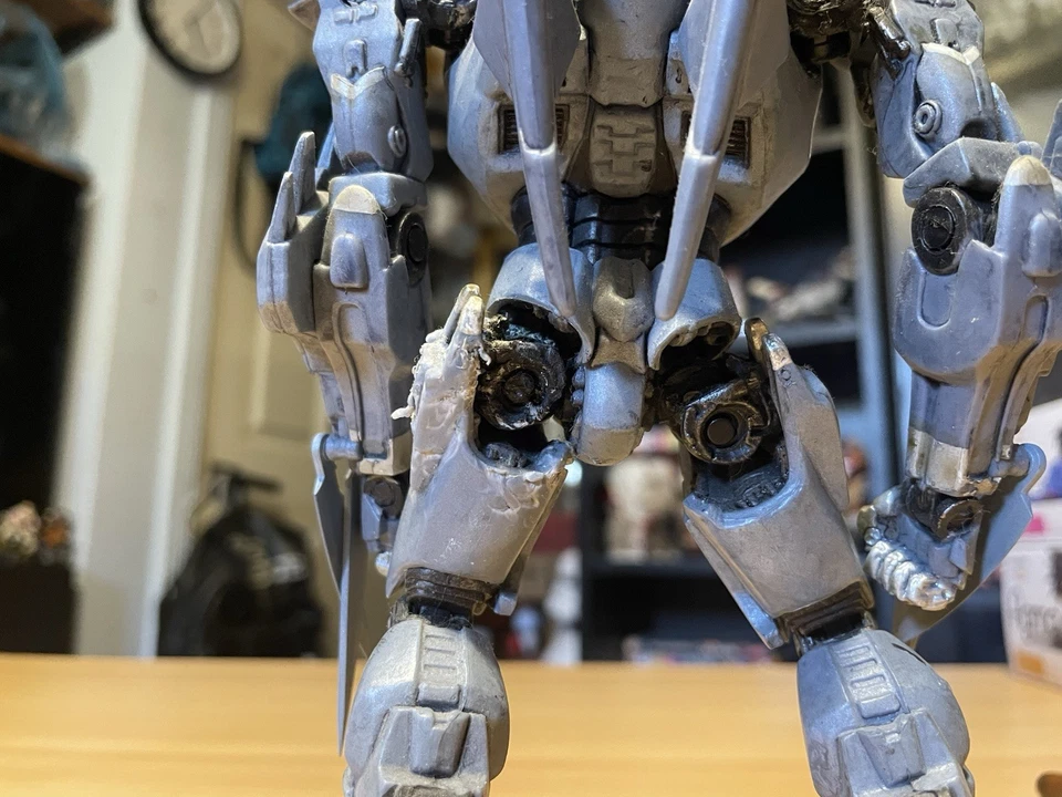 Figura de acción robot NECA Pacific Rim Jaeger Striker Eureka 7" pierna rota Foto 2 de 4