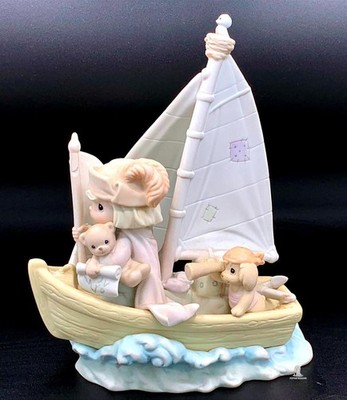 1992 Precious Moments  This Land is our Land  Commemorative Members Figurine