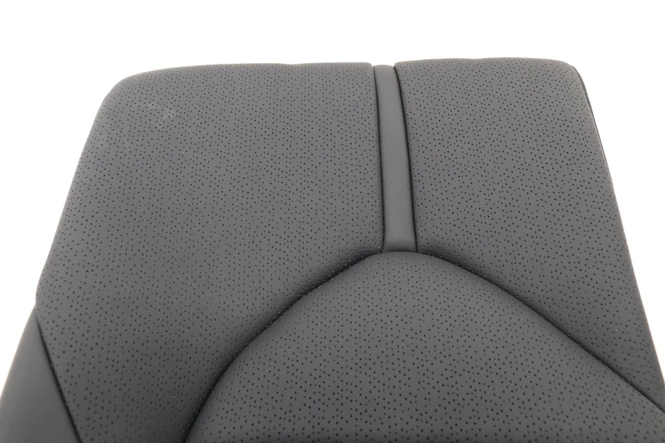Toyota Avalon 2021 asiento trasero Foto 2 de 4