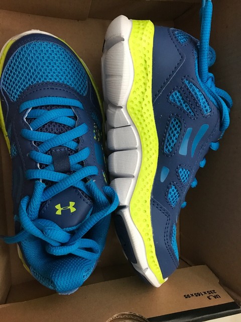 boys under armour shoes size 1