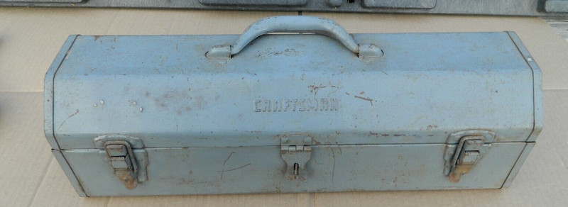 Vtg 20" CRAFTSMAN #6516 EMBOSSED NAME METAL TOOL BOX Tombstone Hip Roof-NO Tray