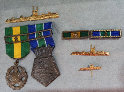 Brazil  Brazilian NAVY Submarine Badges Full Set, Medal, Bar, Hat Cap . 8 Pcs.
