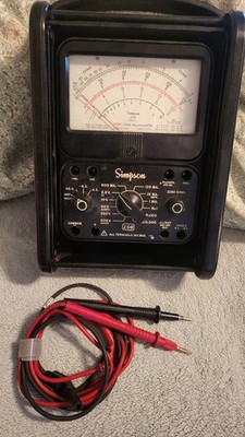 Simpson 260 Series 7 Meter with Classic Roll Top Case & Probes. Great Condition