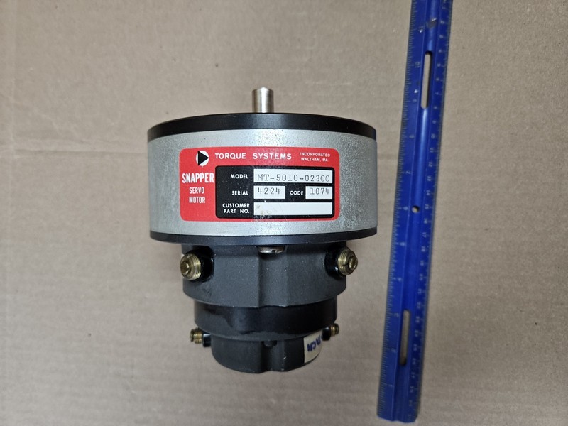 TORQUE SYSTEMS SNAPPER SERVO MOTOR MT-5010-023CC WITH TACHOMETER